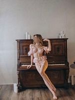 Девушка массажистка Челси, салон Мужской клуб GQ фото №3