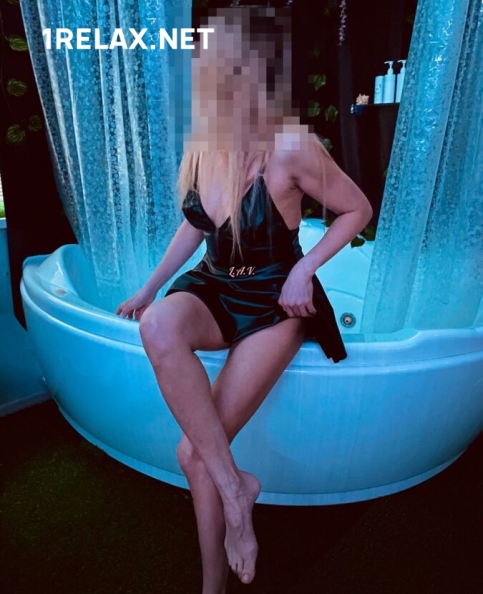 Девушка массажистка Альвина, салон L.A.V фото №1